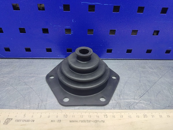 3832